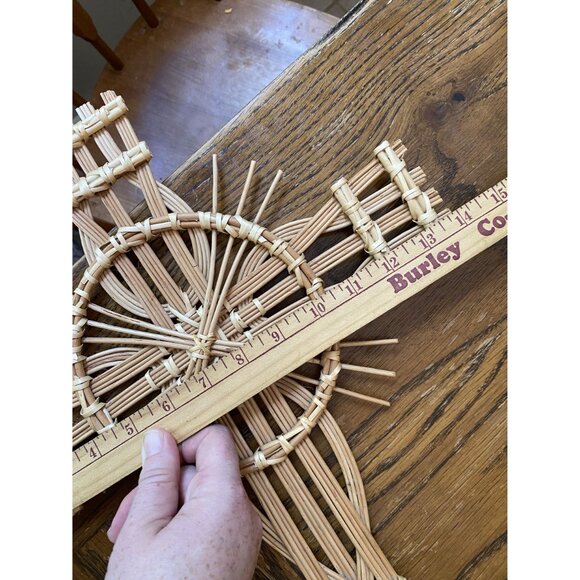 Artisan Handcrafted Woven Straw Cross Wall Hanging Decor - Picture 5 of 5